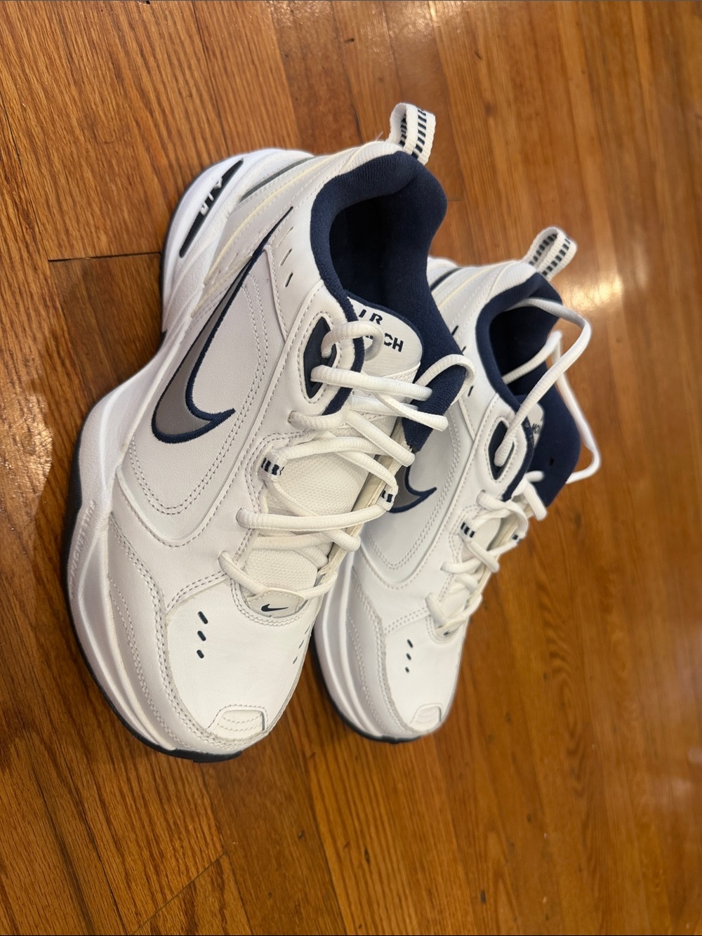 size 8 Nike White and Navy Men's Athletic Sneakers - Air Monarch Style
